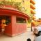Esplanada Beach Apartment, no single men