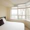 Foto: Furnished Apartment Near Square One by Canvas 22/68