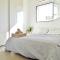Foto: Stunning 2 Bedrooms Roof Apartment In The Heart Of Tel Aviv 33/35