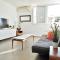 Foto: Stunning 2 Bedrooms Roof Apartment In The Heart Of Tel Aviv 23/35