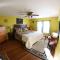 Awesome Flat Top Farmhouse