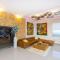 Villa Petra, Luxury Villa & Private Yacht Experience near Zrće Beach, Pag