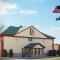 Super 8 by Wyndham Fairmont