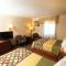 Super 8 by Wyndham Fairmont