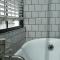 Iron32 Hotel