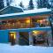 Foto: Snow Creek Cabins by Fernie Lodging Co 16/25
