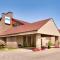 Travelodge by Wyndham North Bay Lakeshore