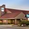 Travelodge by Wyndham North Bay Lakeshore