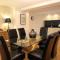 Lovat Loch Ness Apartment with private roof terrace
