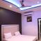 Hotel Dhanraj Palace