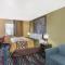 Super 8 by Wyndham Farmington - Farmington