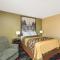 Super 8 by Wyndham Farmington - Farmington