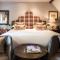 The Lygon Arms - an Iconic Luxury Hotel - برودواي