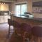 Elegant 2 King Bedrooms Apartment - 4 guest maximum and2 night minimum