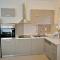 House Natali 70m from the beach - free EV top up