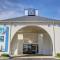 Motel 6-Dickson, TN