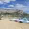 Apartments with parking space Omis - 2745