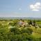 Castello di Fulignano Isalfredo ground floor apartment