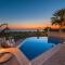 Frido Luxury Villa with Jacuzzi
