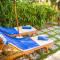 Aquamarine Beach Villas