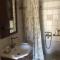 Stephanias Stone House