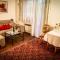 PEOPLES Hotel