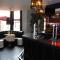 Whites Hotel
