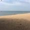 Baan Dhewaran Beachfront Villa - 纳仲天