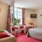 Logis Hotels Auberge Du Centre Chateaux de la Loire