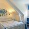 Logis Hotels Auberge Du Centre Chateaux de la Loire