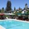 The Woods Hotel - Gay LGBTQ Cabins - Guerneville