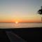 Apartamento con vista al mar a 3 minutos de la playa! Spacious Beach Apartment 3 min to the beach