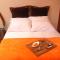 6 Suites Hotel
