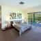 Foto: Emerald Beach Lake Front Estate 33/53