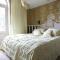 Vilele Lucia Luxury Mens Sana