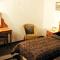 Oaktree Lodge Guest House