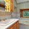 Noble Waterfront Suites
