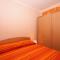 Seaside holiday house Tisno, Murter - 5094