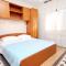 Apartments by the sea Arbanija, Ciovo - 6062