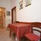Apartments by the sea Novigrad - 7335