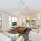 Alderly 8 Coastal Cove Retreat