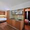 Nautica Apartments