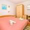 Apartment Tvrdni Dolac 4008c