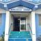 Holiday Surf Hotel (with full kitchen)
