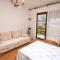 Apartments by the sea Tisno, Murter - 5091