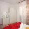 Apartments by the sea Mirca, Brac - 5655