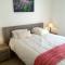 Pleasant 2 Bed Apartment in the calm Palm Beach area of Cannes with beaches nearby on all sides 1525 - 戛纳