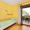 Apartments with parking space Njivice, Krk - 5325