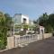 Apartments with parking space Njivice, Krk - 5325