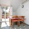 Apartments by the sea Cres - 8095
